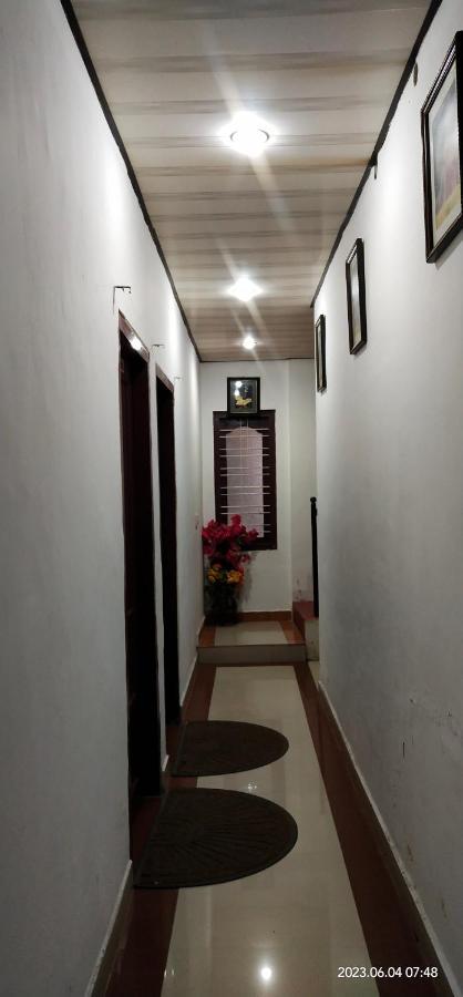 Floral * Thekkady